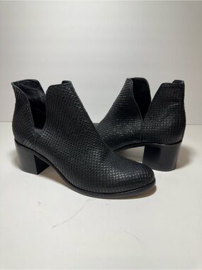 CORDANI women's barrett cobra print slip on boot in black cobra Size 38 US 7.5